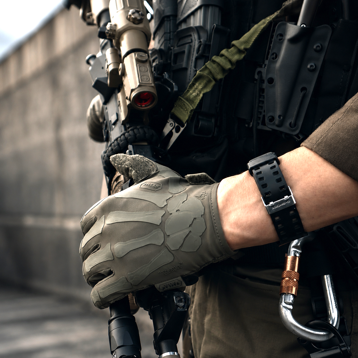How Long Should Tactical Gloves Last? 7 Signs It's Time to Replace Them